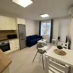 Well Equipped New Family Friendly One-bedroom Flat Apartment