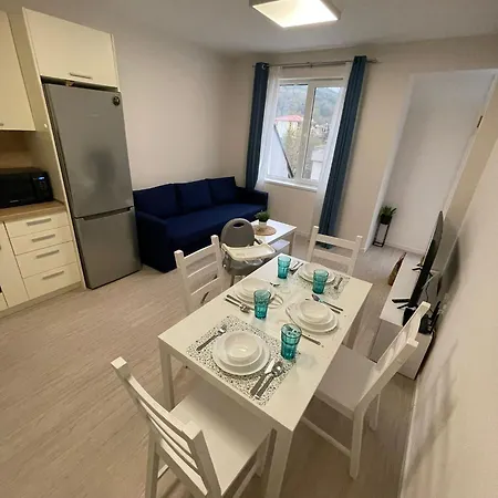 Apartment Well Equipped New Family Friendly One-bedroom Flat