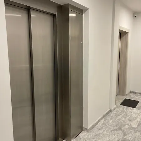 Well Equipped New Family Friendly One-bedroom Flat