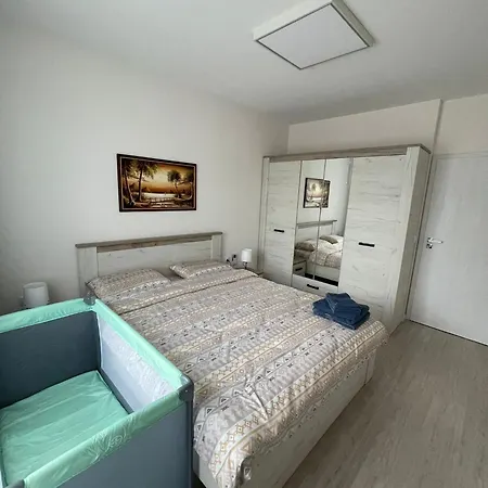 Apartment Well Equipped New Family Friendly One-bedroom Flat